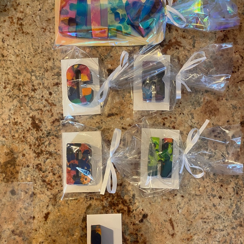 Crayons!!! - Picture 3 of 6